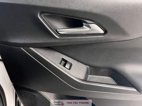 Used 2025 Chevrolet Equinox LT FWD image 32