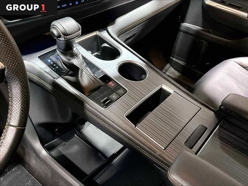 Certified 2022 Toyota Sienna XLE Woodland Edition image 17