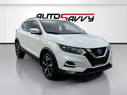 Used 2021 Nissan Rogue Sport SL w/ Premium Package image 1