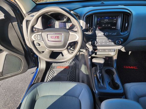 Used 2020 GMC Canyon W/T w/ Convenience Package image 18