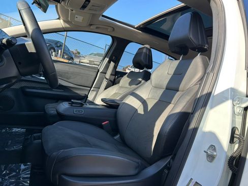 Used 2023 Nissan Ariya FWD image 18