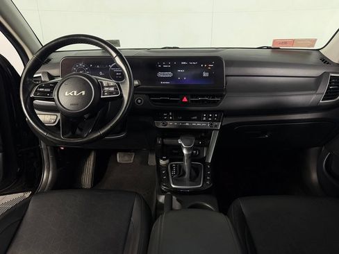 Used 2025 Kia Seltos EX AWD/4WD image 13