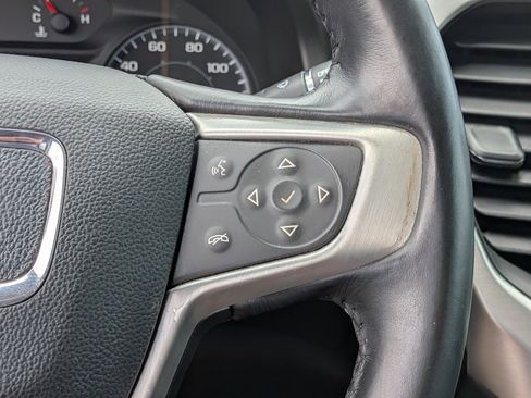Used 2017 GMC Acadia SLE FWD image 26