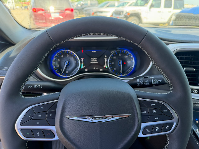 New 2026 Chrysler Pacifica Select FWD image 14