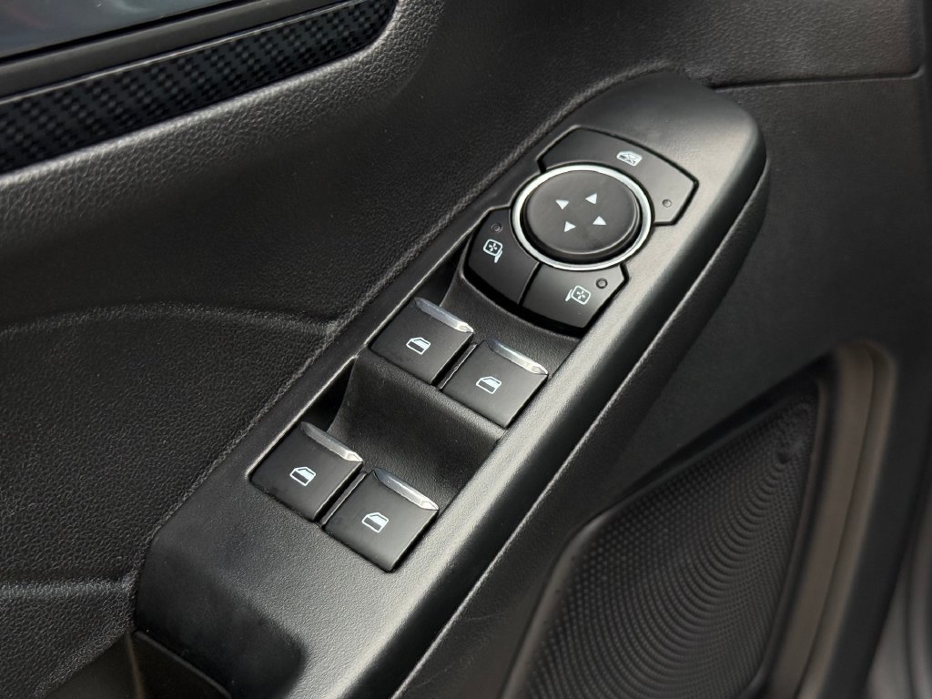 Used 2025 Ford Escape ST-Line FWD image 7