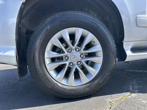 Used 2016 Lexus GX 460 w/ Premium Package image 18