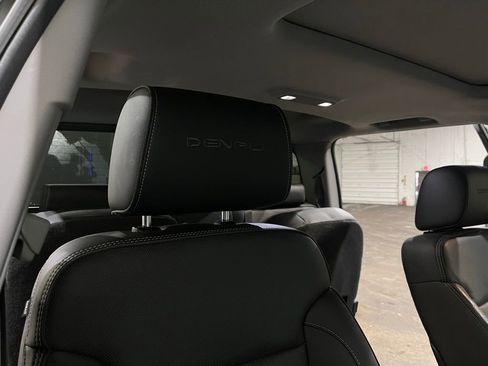 Used 2015 GMC Sierra 1500 Denali w/ Driver Alert Package image 11