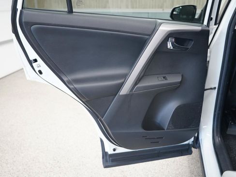 Used 2016 Toyota RAV4 XLE w/ Cargo Management Package FWD image 34