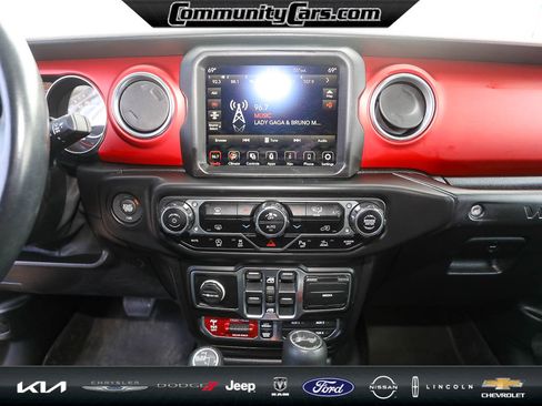 Used 2021 Jeep Wrangler Unlimited Rubicon image 16