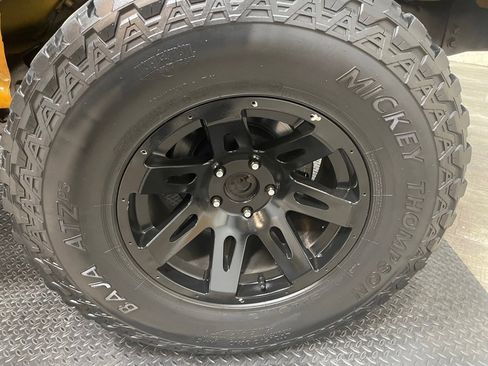 Used 2012 Jeep Wrangler Unlimited Sport image 40