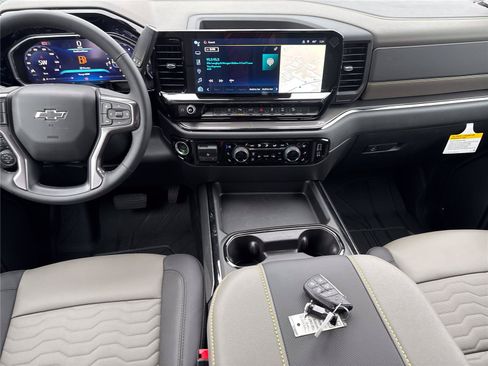 New 2026 Chevrolet Silverado 2500 ZR2 AWD/4WD image 13