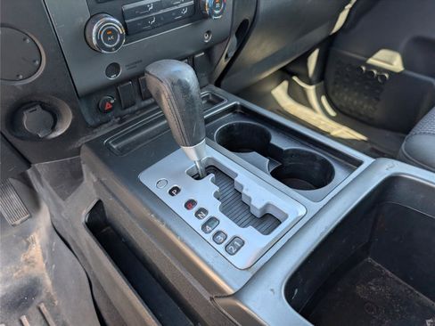 Used 2011 Nissan Titan SV w/ SV Value Truck Pkg image 18