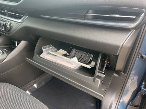 Used 2025 Buick Envista Preferred w/ Convenience II Package image 53