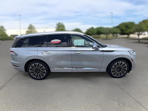 Used 2021 Lincoln Aviator Black Label w/ Dynamic Handling Package AWD/4WD image 8