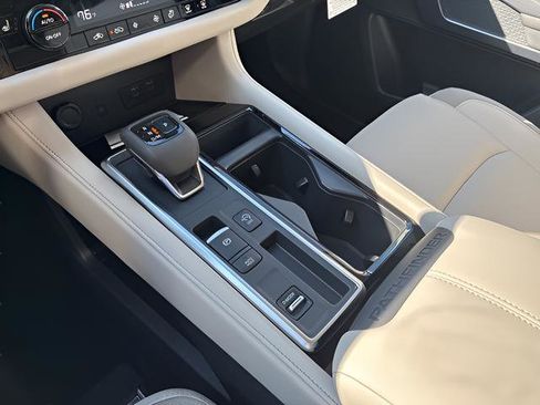 New 2026 Nissan Pathfinder SL FWD image 13