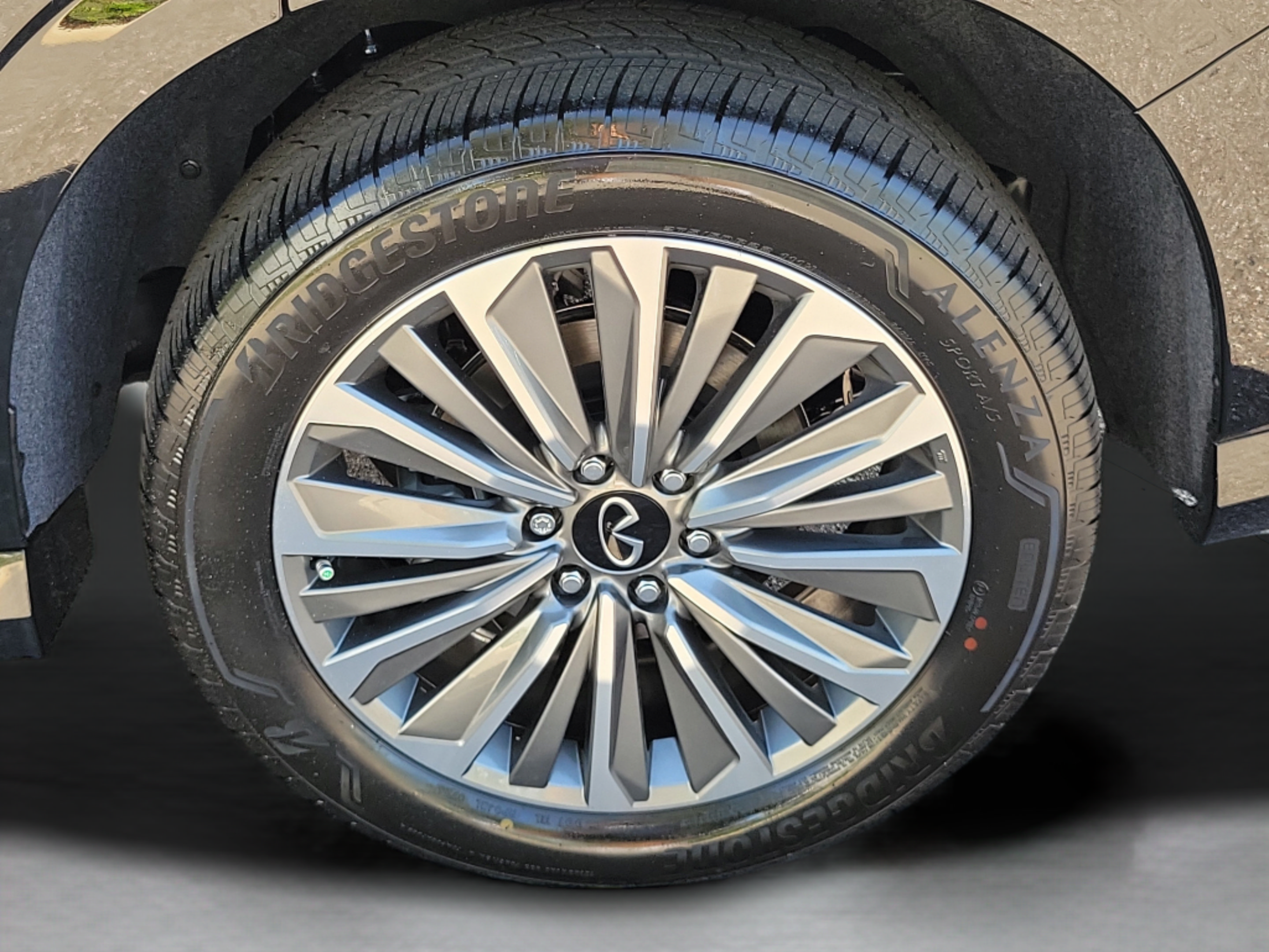 New 2027 INFINITI QX80 Luxe w/ Cargo Package AWD/4WD image 22