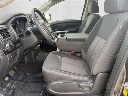 Used 2022 Nissan Titan SV w/ Accessory Utility Package image 10