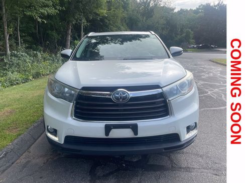 Used 2016 Toyota Highlander Limited Platinum AWD/4WD image 3
