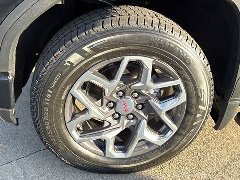 Used 2022 GMC Sierra 1500 SLT image 13