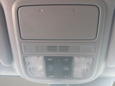 Used 2022 Honda Pilot Special Edition image 15