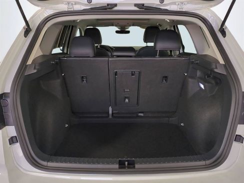 Used 2024 Volkswagen Taos SE FWD image 14