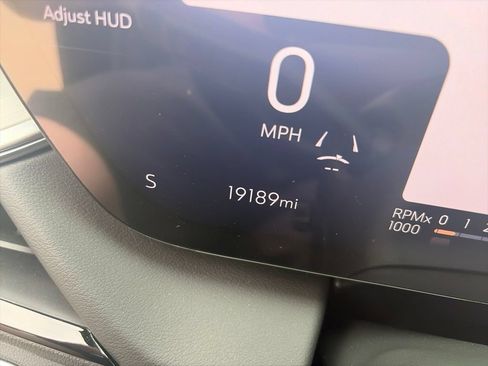 Used 2026 Buick Enclave Avenir w/ Super Cruise Package AWD/4WD image 24
