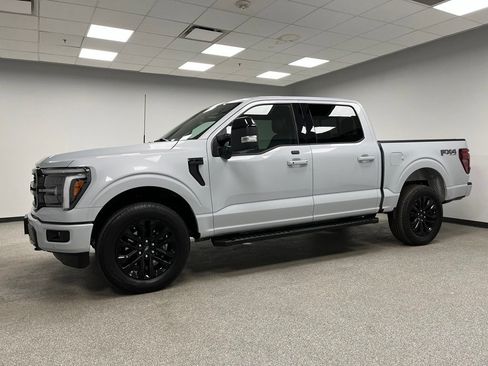 Used 2025 Ford F150 Lariat AWD/4WD image 6
