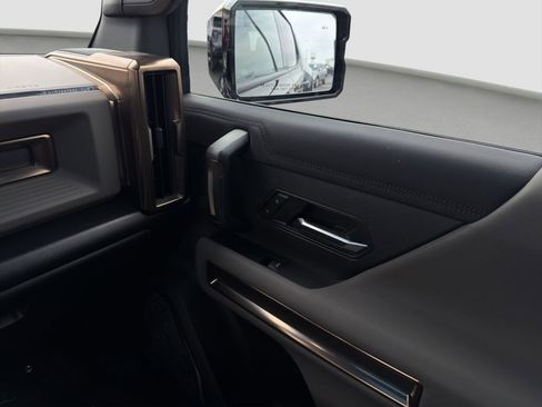 Certified 2024 GMC Hummer EV 3X AWD/4WD image 10