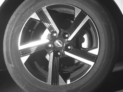 Used 2025 Nissan Sentra SV image 13