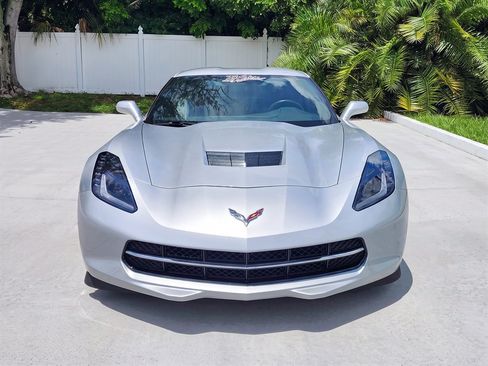 Used 2019 Chevrolet Corvette Stingray Coupe w/ Battery Protection Package RWD image 11
