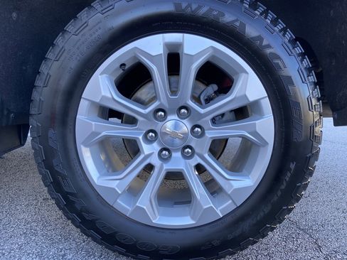 Used 2022 Chevrolet Silverado 1500 LTZ w/ LTZ Premium Package image 50