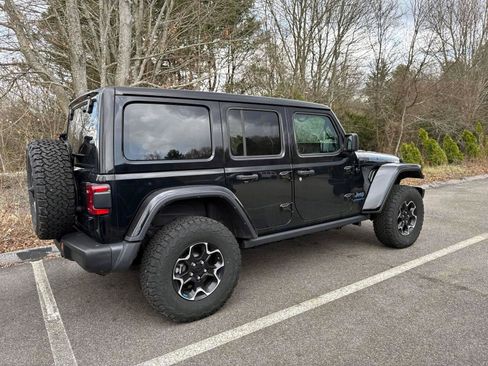 Used 2023 Jeep Wrangler Unlimited Rubicon 4xe w/ Steel Bumper Group AWD/4WD image 23