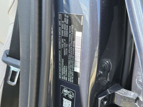 New 2026 Volvo XC60 B5 Core w/ Climate Package image 25