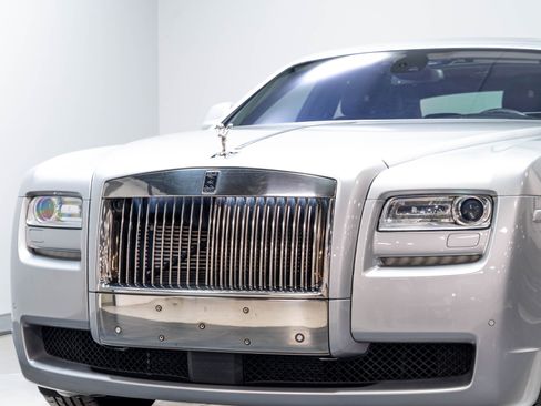 Used 2012 Rolls-Royce Ghost RWD image 89