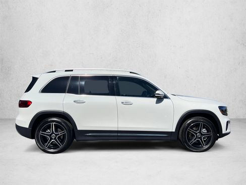 Certified 2026 Mercedes-Benz GLB 250 4MATIC image 4