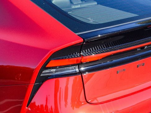 New 2026 Toyota Prius XLE FWD image 7