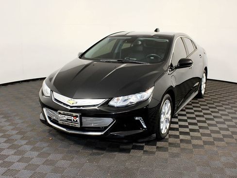 Used 2017 Chevrolet Volt Premier w/ Driver Confidence II Package image 2