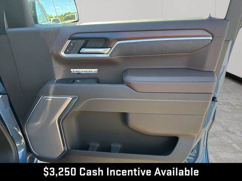 New 2026 GMC Sierra 1500 Denali w/ Denali Reserve Package AWD/4WD image 15