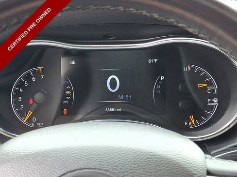 Used 2019 Jeep Grand Cherokee Altitude image 25