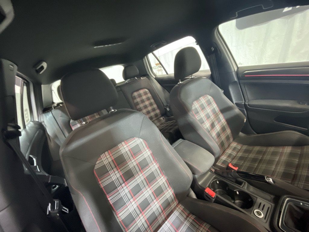 Used 2020 Volkswagen Golf 4-Door FWD image 36