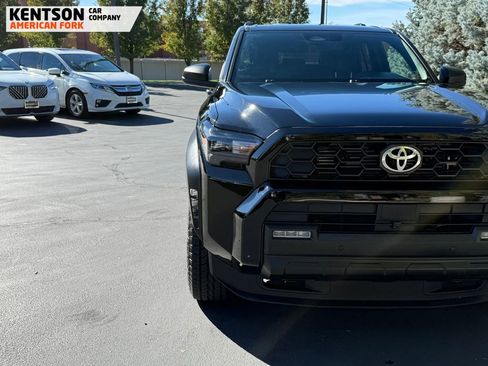 Used 2025 Toyota 4Runner TRD Off-Road image 14