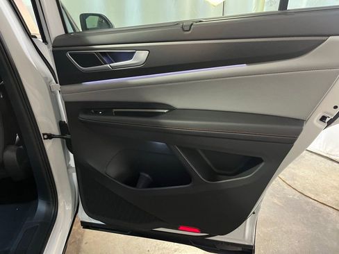 New 2026 Volkswagen Atlas Peak Edition AWD/4WD image 23