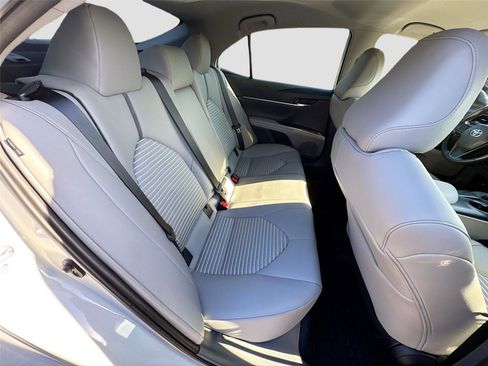 Used 2023 Toyota Camry SE FWD image 13