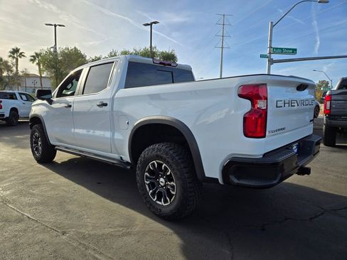 Used 2025 Chevrolet Silverado 1500 ZR2 image 4