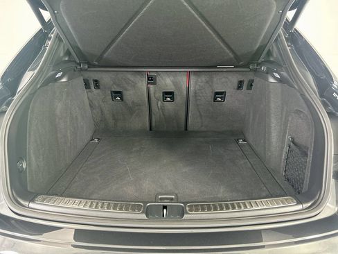 Certified 2025 Porsche Macan AWD/4WD image 27