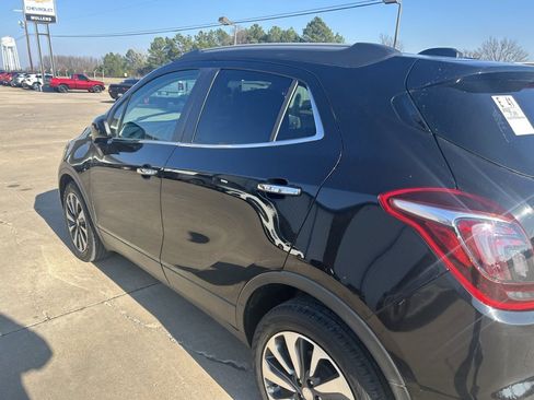 Used 2022 Buick Encore Preferred w/ Safety Package image 5