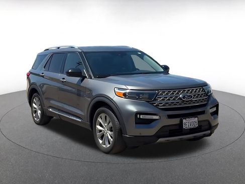 Used 2023 Ford Explorer Limited RWD image 3