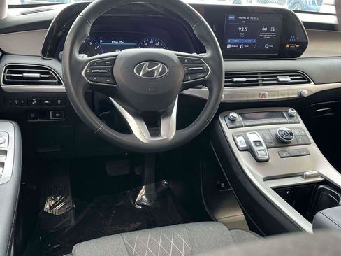 Used 2022 Hyundai Palisade SEL w/ Convenience Package image 2