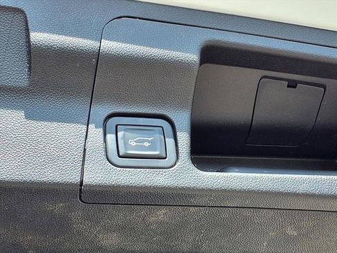 Used 2021 GMC Acadia SLE w/ Driver Convenience Package image 22