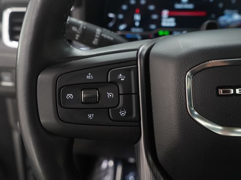 Used 2023 GMC Yukon XL Denali Ultimate image 31